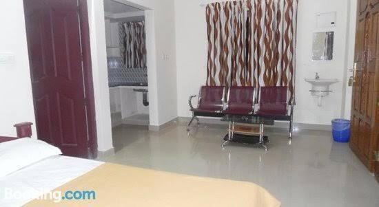 Adhithya Apartments Guruvayur Bagian luar foto